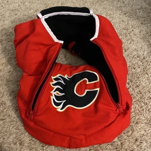 NHL Winter Calgary  Flames Infant Car Seat Cover - Picture 10 of 10